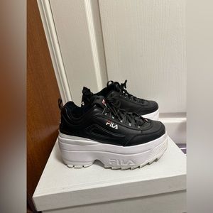 Fila Disruptor II (2) Wedge Platform Sneakers - Black/White